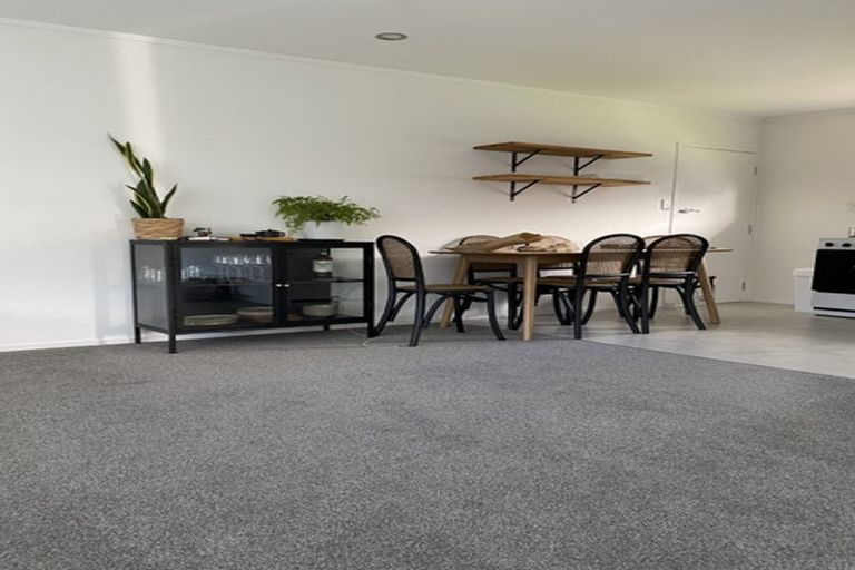 Photo of property in 1b Karaka Street, New Lynn, Auckland, 0600