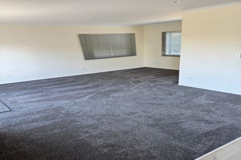 Photo of property in 33a Mexted Crescent, Ranui, Porirua, 5024