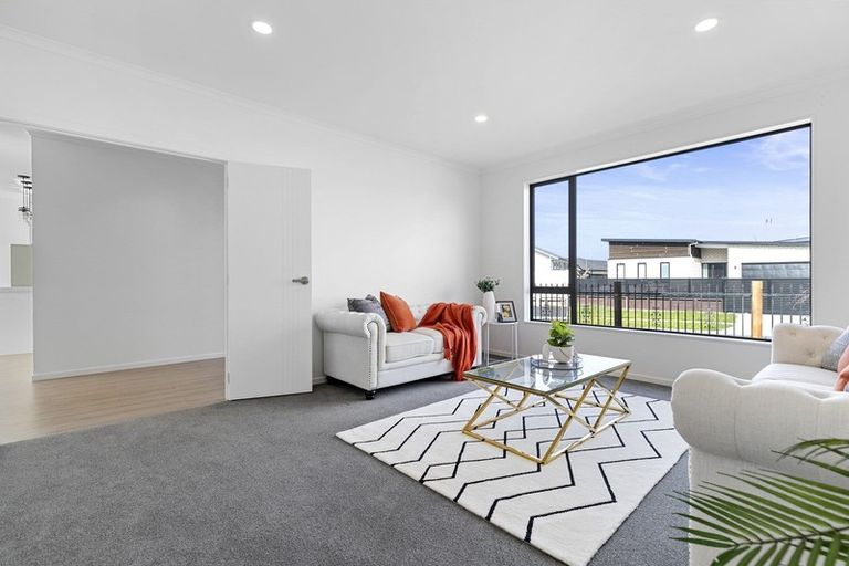 Photo of property in 2 Sydney Place, Flagstaff, Hamilton, 3210