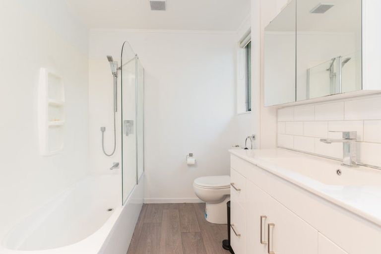 Photo of property in 1/7 Venus Place, Whitby, Porirua, 5024