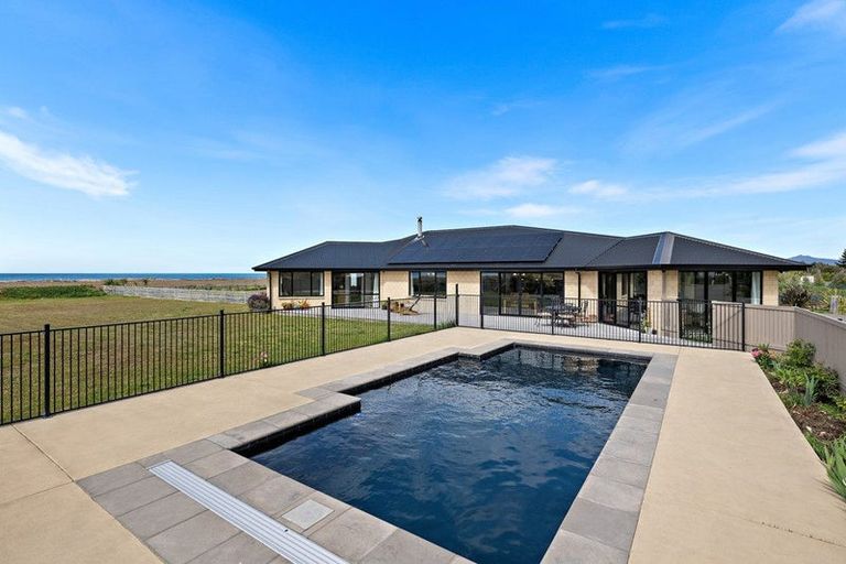 Photo of property in 37 Ocean View Crescent, Rarangi, Blenheim, 7273