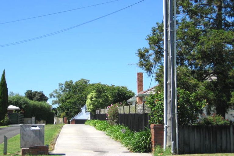 Photo of property in 1/44 Shakespeare Road, Milford, Auckland, 0620