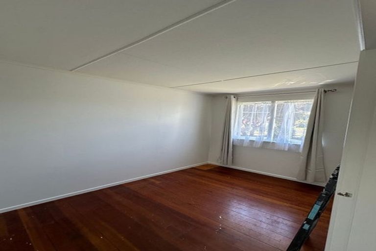 Photo of property in 65 Banks Street, Marfell, New Plymouth, 4310