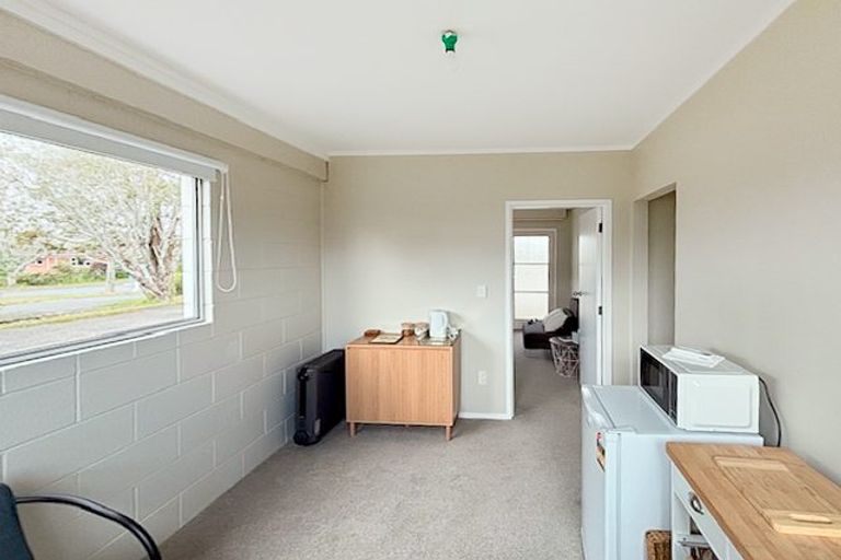 Photo of property in 20 Matuhi Rise, Henderson, Auckland, 0612