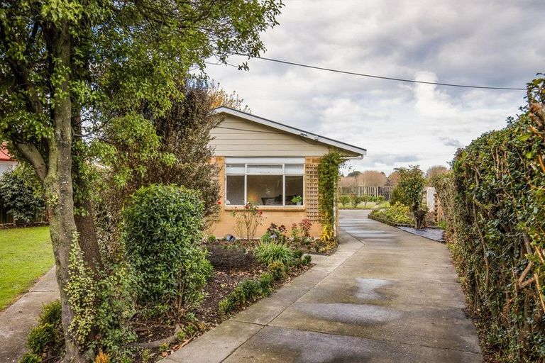 Photo of property in 110 Main North Road, Woodend, 7610