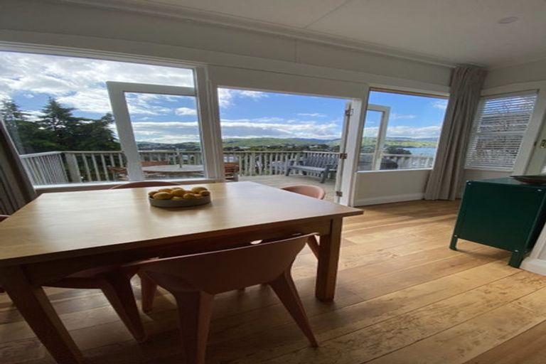 Photo of property in 35 Bayview Road, Paremata, Porirua, 5024
