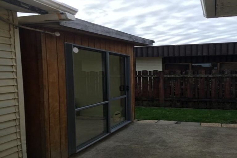 Photo of property in 1/60 Racecourse Road, Waiuku, 2123