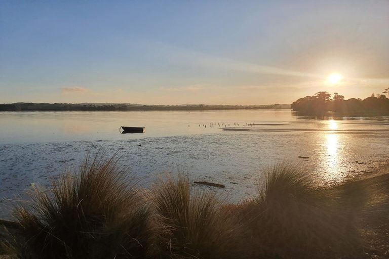 Photo of property in 9 Beach Road, Glenbrook, Waiuku, 2681