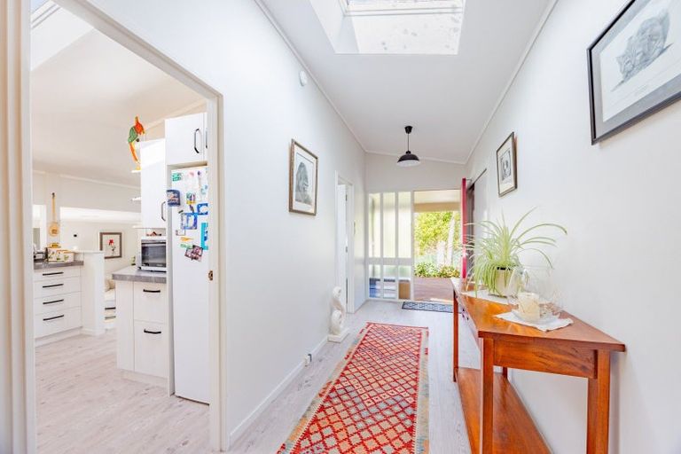 Photo of property in 21 Abbotsford Road, Waipawa, 4210