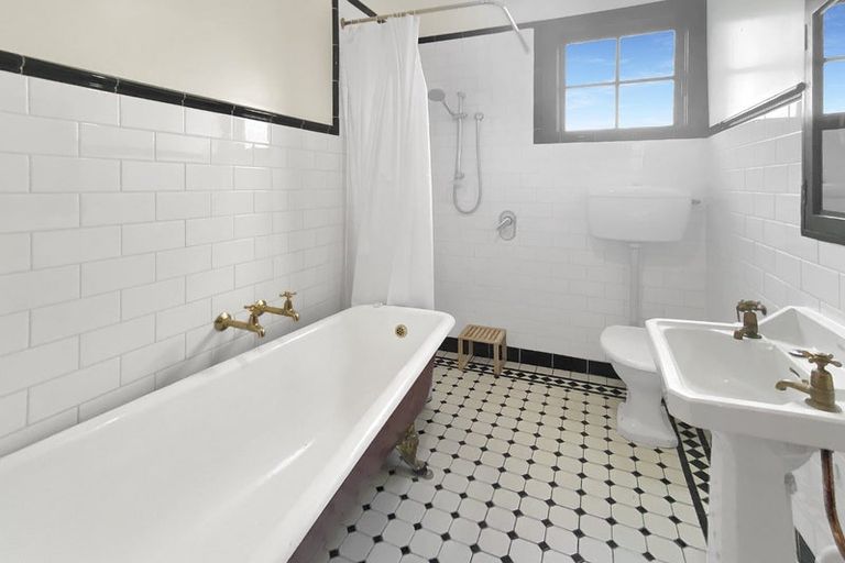 Photo of property in 154 Nelson Street, Petone, Lower Hutt, 5012