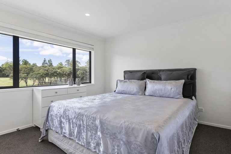 Photo of property in 17 Wautaiti Drive, Riverhead, 0820