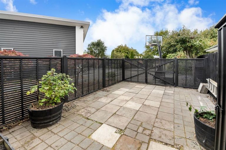 Photo of property in 8 Springwater Avenue, Northwood, Christchurch, 8051