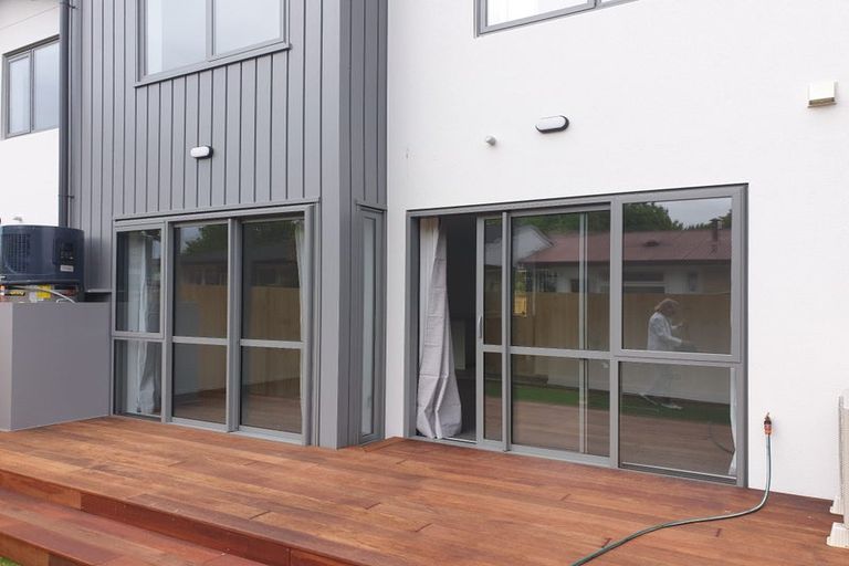 Photo of property in 2/118 Champion Street, Edgeware, Christchurch, 8013