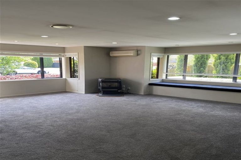 Photo of property in 10 Providence Place, Redwood, Christchurch, 8051