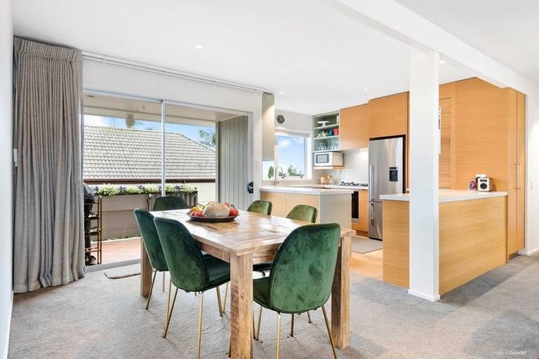 Photo of property in 3/21 Saltburn Road, Milford, Auckland, 0620