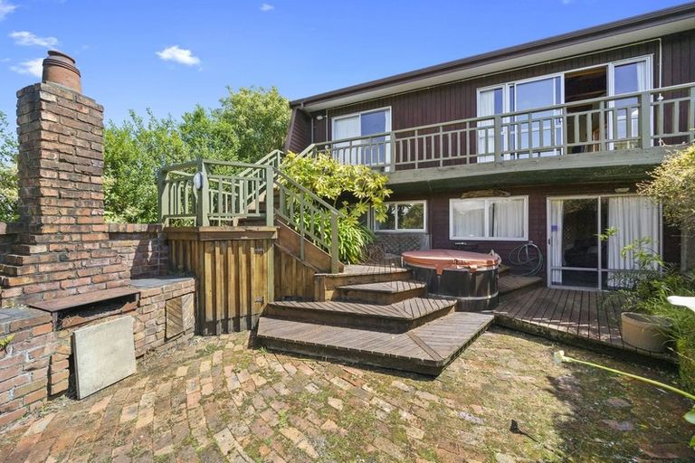 Photo of property in 134 Miromiro Road, Normandale, Lower Hutt, 5010