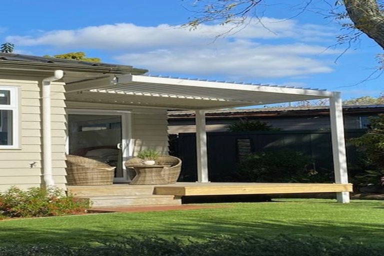 Photo of property in 14 Sale Street, Cockle Bay, Auckland, 2014