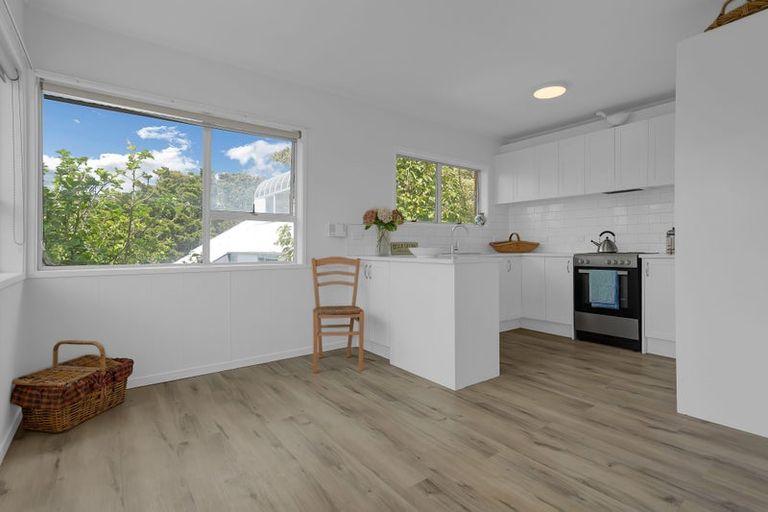 Photo of property in 3/99 Vauxhall Road, Devonport, Auckland, 0624