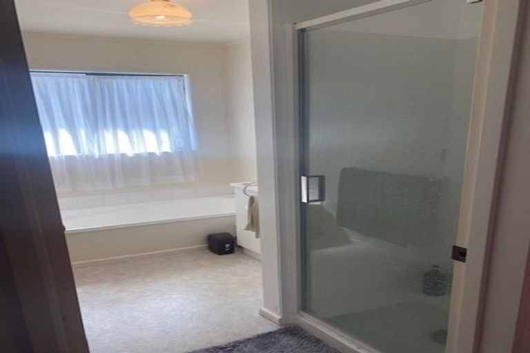 Photo of property in 2 Dennis Way, Island Bay, Wellington, 6023