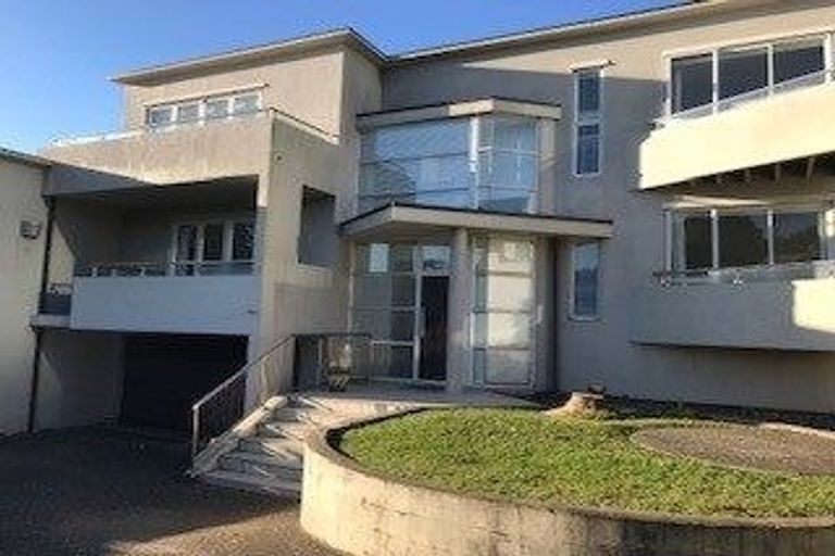 Photo of property in 17 The Strand, Takapuna, Auckland, 0622