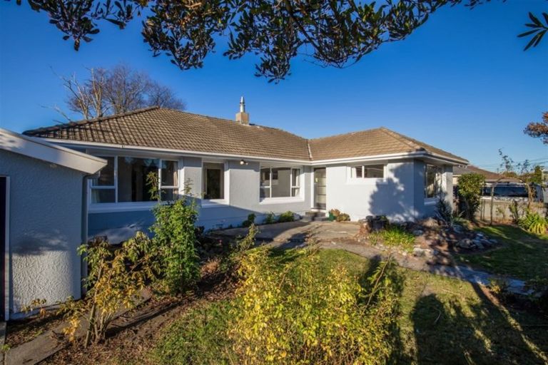 Photo of property in 10 Wilton Crescent, Bishopdale, Christchurch, 8053