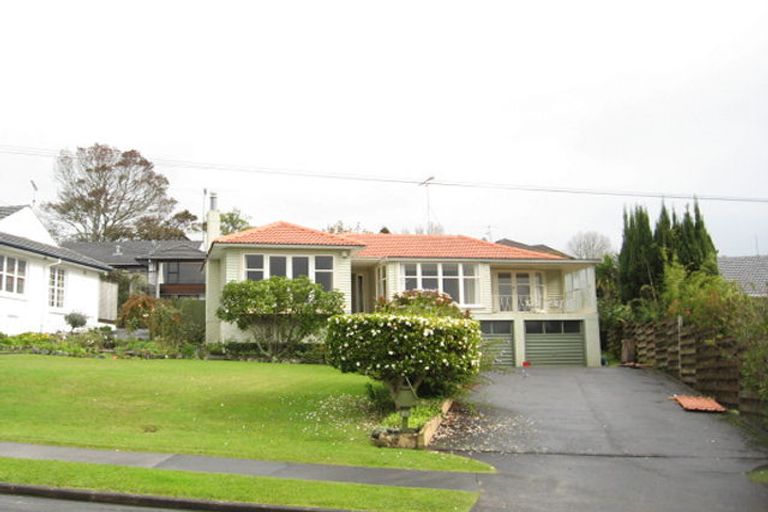 Photo of property in 58 Parkhill Road, Mellons Bay, Auckland, 2014
