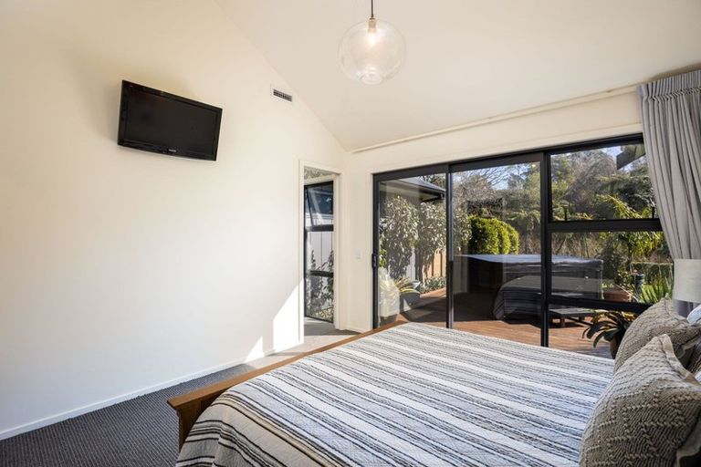 Photo of property in 10 Pike Place, Ferndale, New Plymouth, 4310