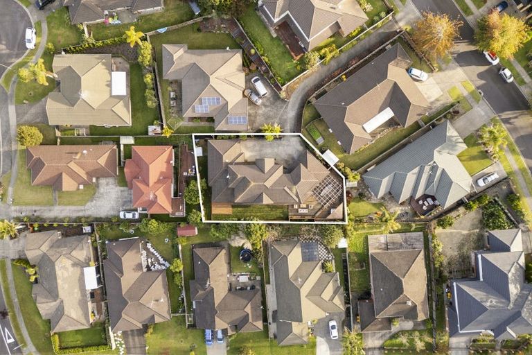 Photo of property in 41 Sapperton Drive, Henderson, Auckland, 0612