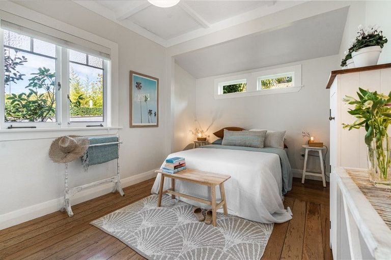 Photo of property in 27 Rutland Road, Stanley Point, Auckland, 0624