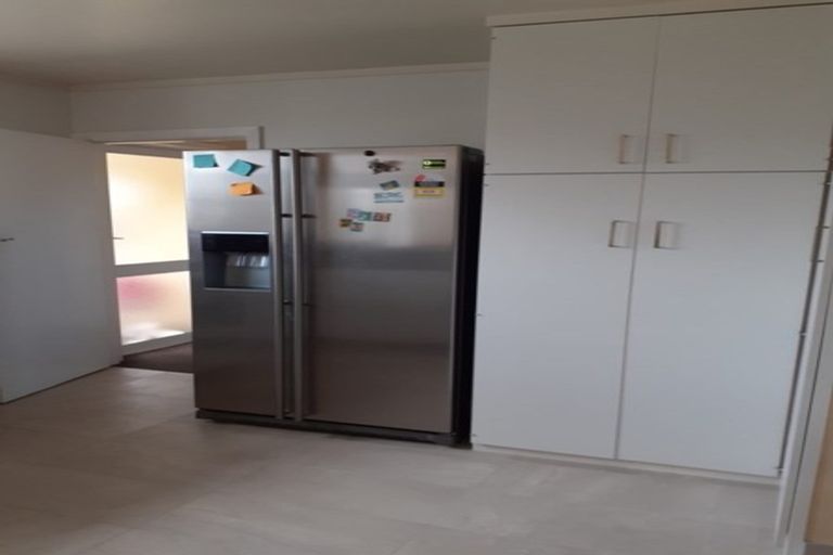 Photo of property in 30 Pinehurst Crescent, Russley, Christchurch, 8042