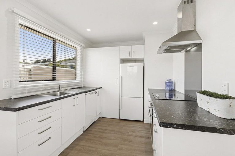 Photo of property in 6 Bobstay Lane, Whitby, Porirua, 5024