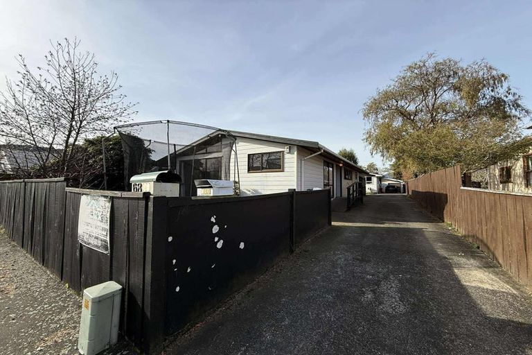 Photo of property in 2/68 Gibbons Street, Ebdentown, Upper Hutt, 5018