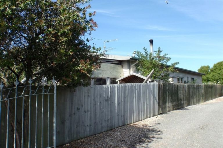 Photo of property in 118 Mackworth Street, Woolston, Christchurch, 8062