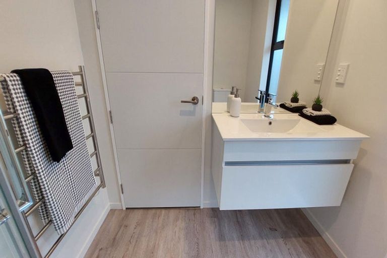 Photo of property in 1 Ella Street, Rolleston, 7614