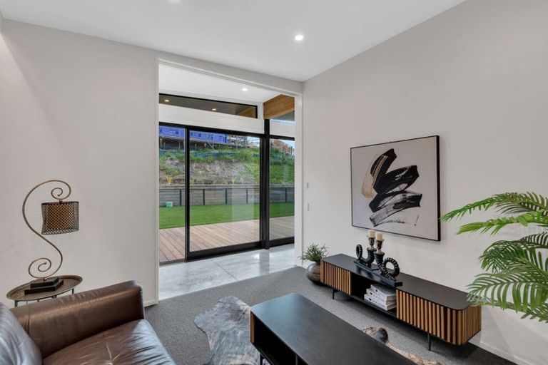 Photo of property in 13 Round Hill Rise, Cracroft, Christchurch, 8022