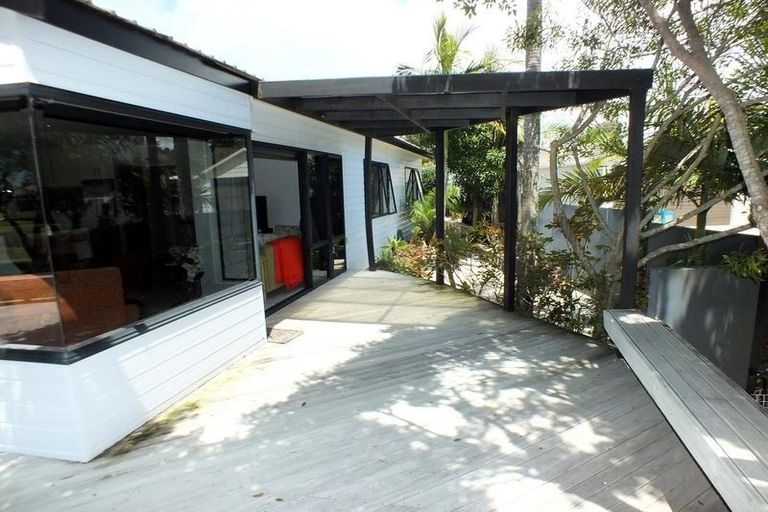 Photo of property in 138 Waimaire Avenue, Matarangi, Whitianga, 3592