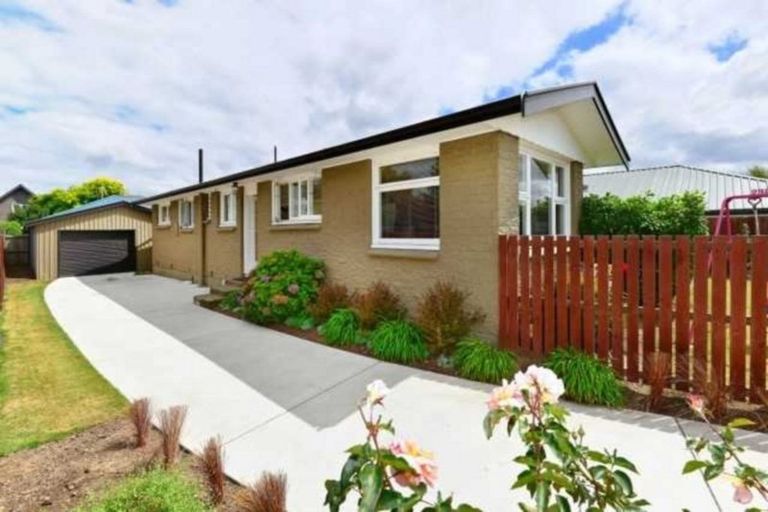 Photo of property in 26 Oakhampton Street, Hornby, Christchurch, 8042