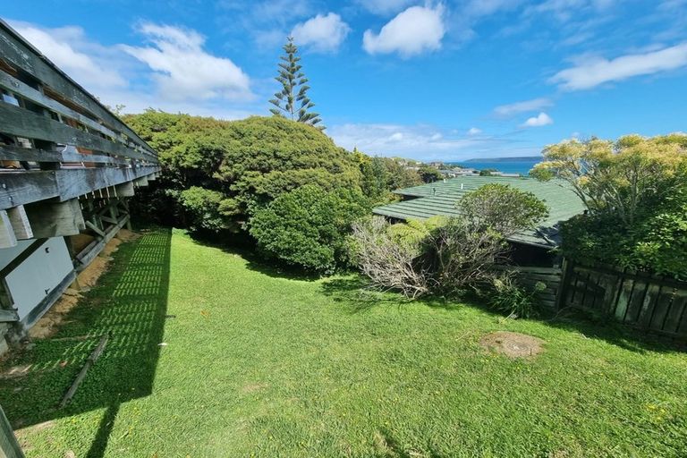 Photo of property in 10 Mervyn Place, Plimmerton, Porirua, 5026