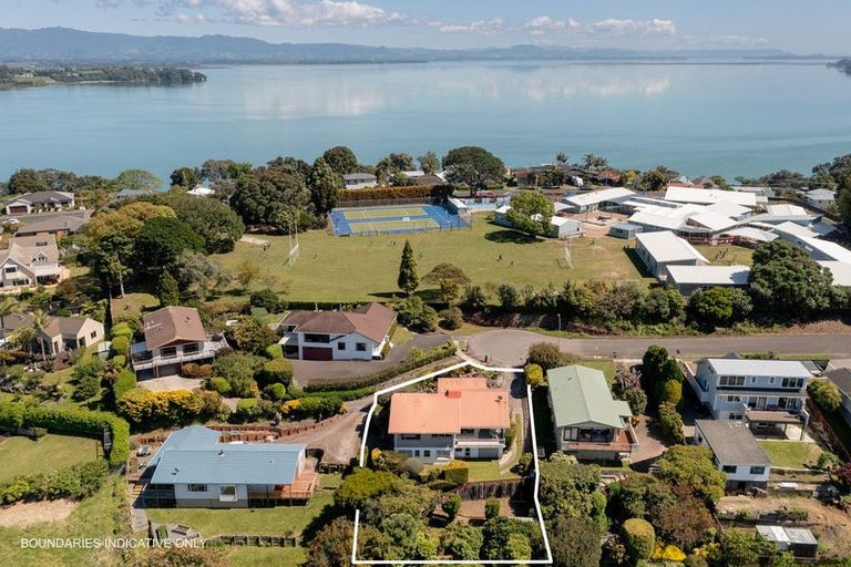 Photo of property in 53 Coppelia Avenue, Omokoroa, 3114