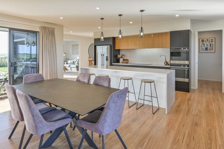 Photo of property in 69a Pirau Road, Fernhill, Napier, 4183