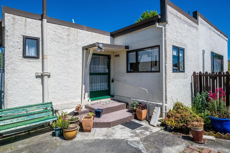 Photo of property in 39 Rhodes Street, Waimate, 7924