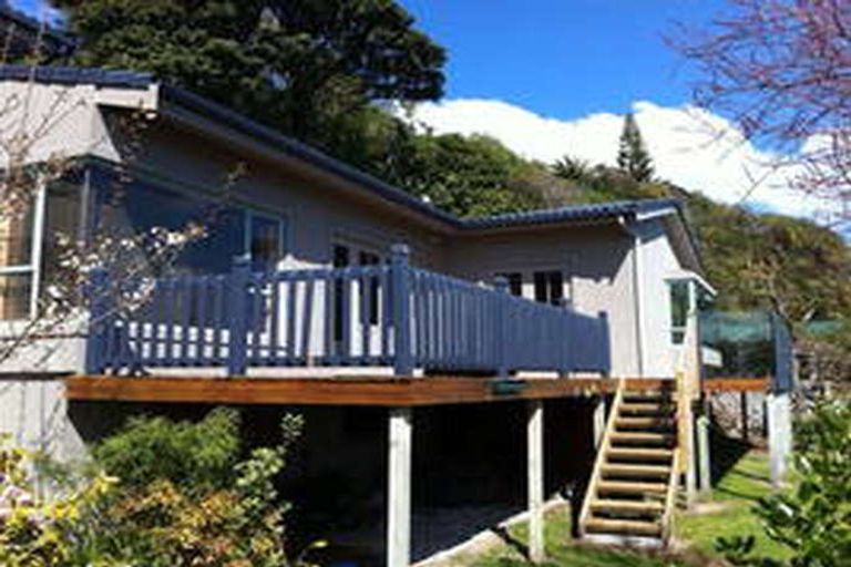 Photo of property in 75 Seaview Road, Paremata, Porirua, 5024