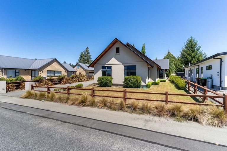 Photo of property in 44 Rhoboro Road, Twizel, 7901