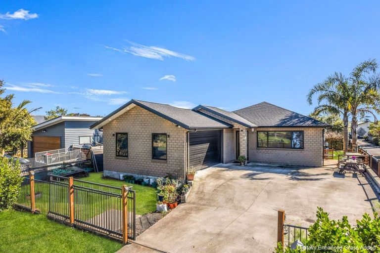 Photo of property in 43b Springs Road, Parakai, 0830