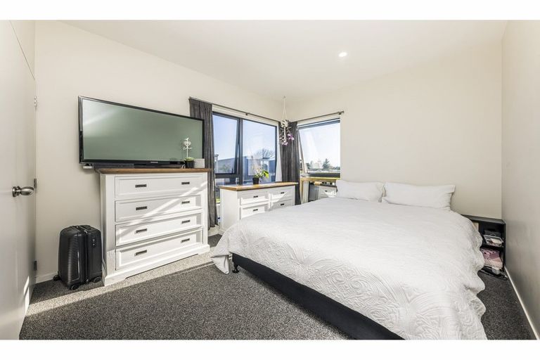 Photo of property in 1 Te Aparangi Road, Papakura, 2110