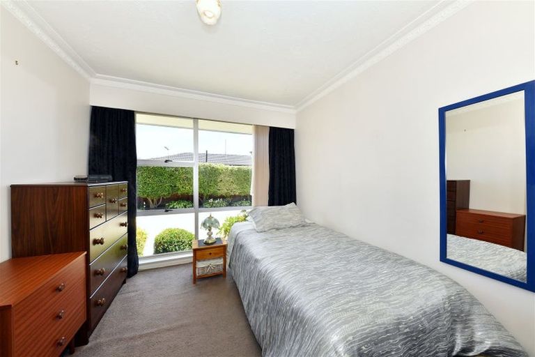 Photo of property in 16 Gibson Drive, Hornby, Christchurch, 8042