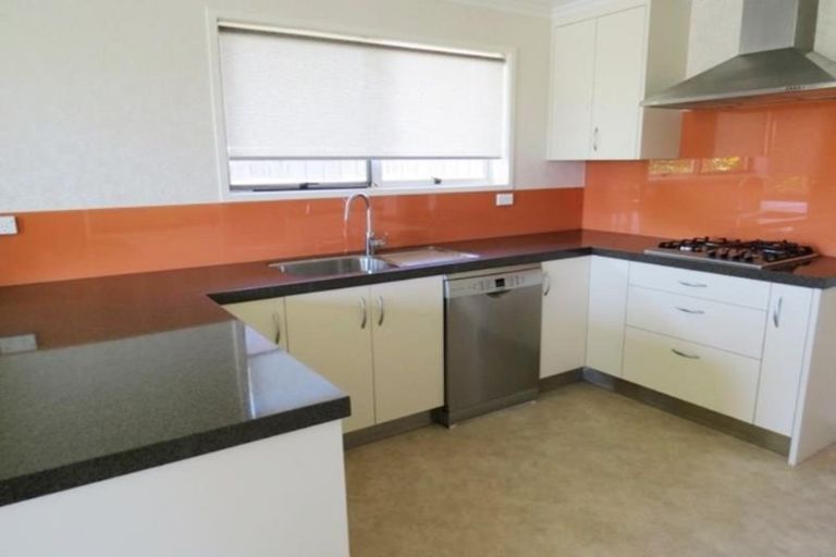 Photo of property in 31 Truby King Street, Merrilands, New Plymouth, 4312