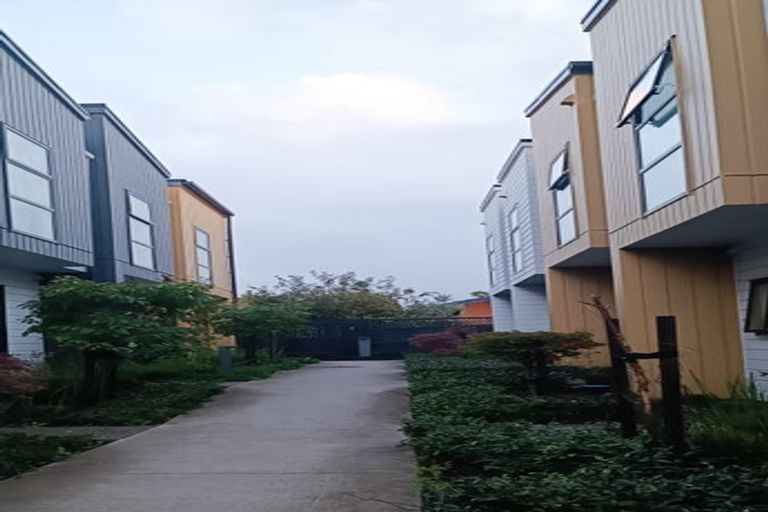 Photo of property in 4/47a Huntington Drive, Huntington Park, Auckland, 2013