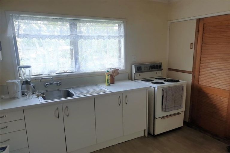 Photo of property in 16 Limond Street, Randwick Park, Auckland, 2105