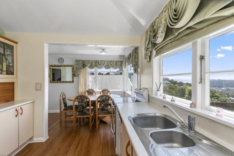 Photo of property in 57 Mills Road, Brooklyn, Wellington, 6021